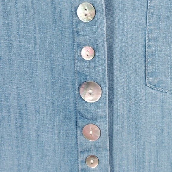 01549 Toofan blue chambray button front tabbed sleeve shirt M NWT - Picture 5 of 12